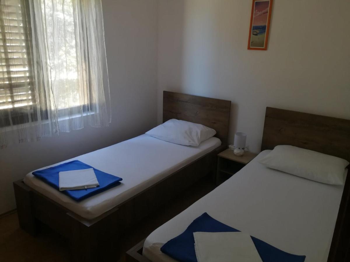 Appartement Apartman Cemeljic à Mandre Extérieur photo